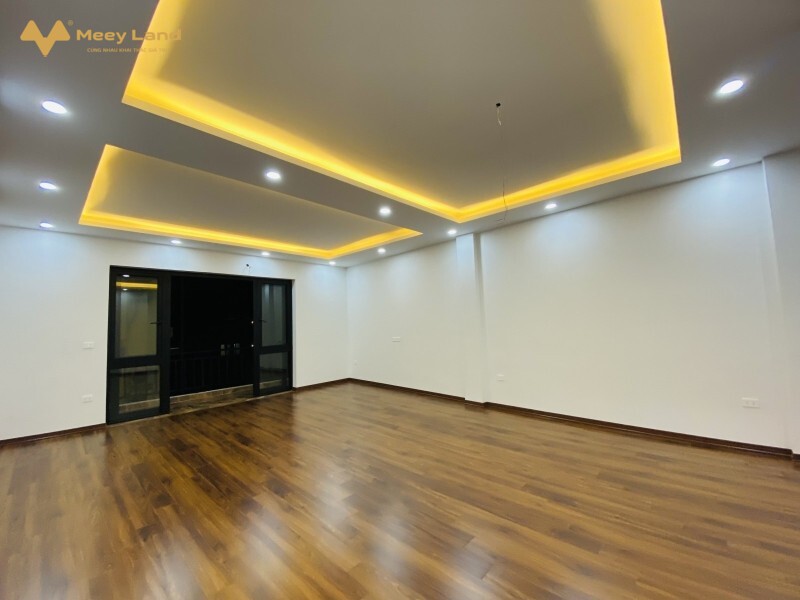 Bán gấp nhà phố Tạ Quang Bửu 170m2, 6 tầng, mặt tiền 5m, giá 30 tỷ