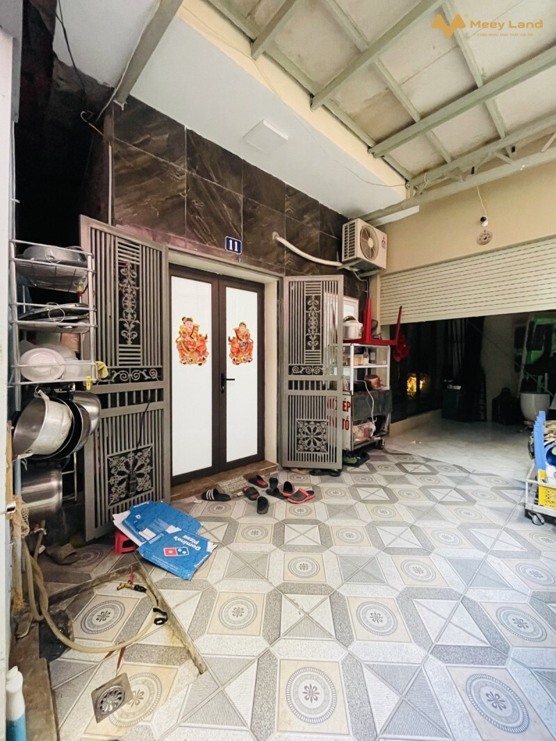 Bán gấp nhà phố Bạch Mai, 70m2, mặt tiền 4,2m, giá 5,2 tỷ