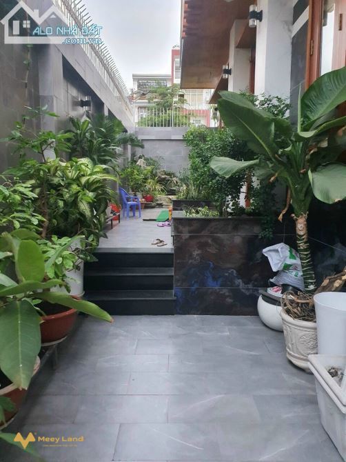 Biệt thự cao cấp 192m2 khu trí thức Bông Sao trung tâm quận 8, Hồ Chí Minh