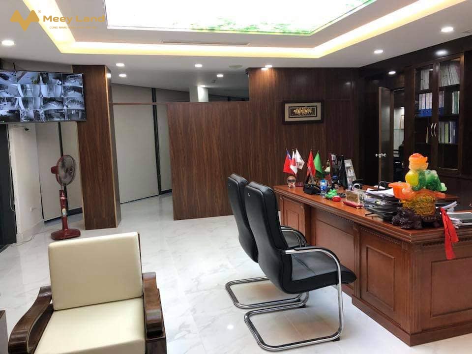 Bán nhà phố Nam Trung Yên, Cầu Giấy, lô góc 3 thoáng, 8 tầng thang máy có hầm