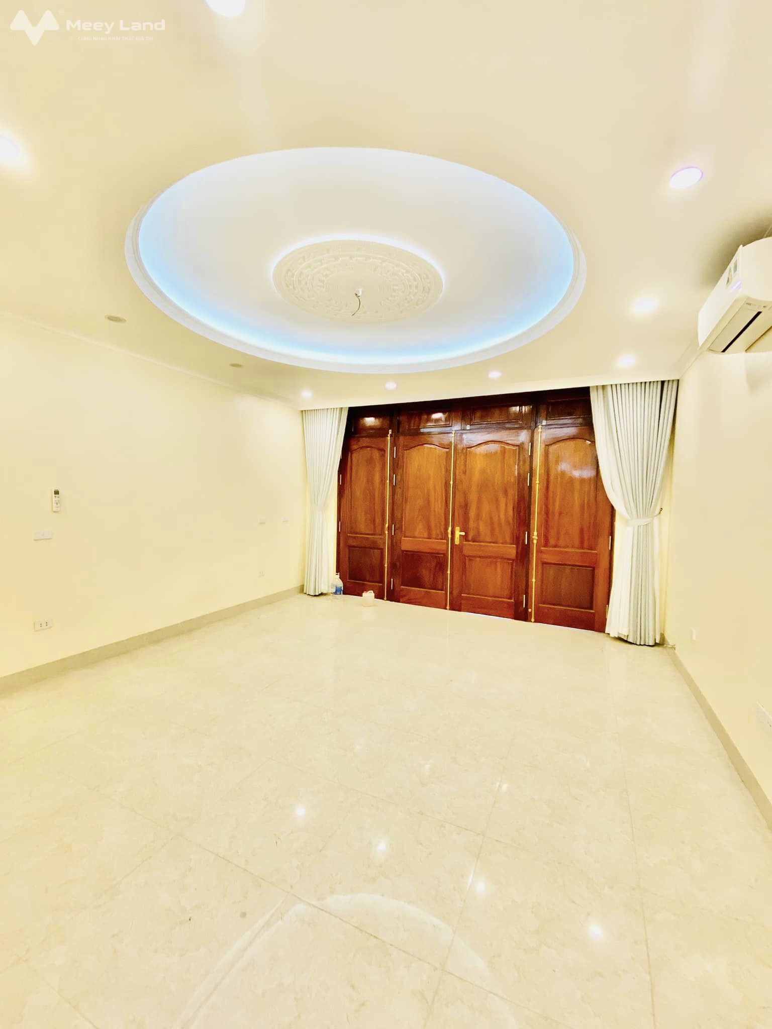 Bán liền kề khu nhà ở quốc hội, Lương Thế Vinh, 6 tầng, thang máy, vừa ở vừa làm văn phòng