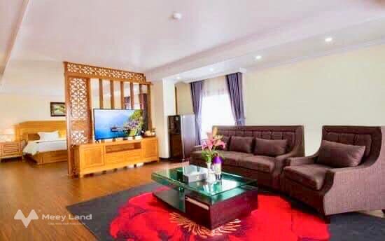 Bán khách sạn trung tâm Hạ Long 4 sao, 11 tầng đẳng cấp 870m2