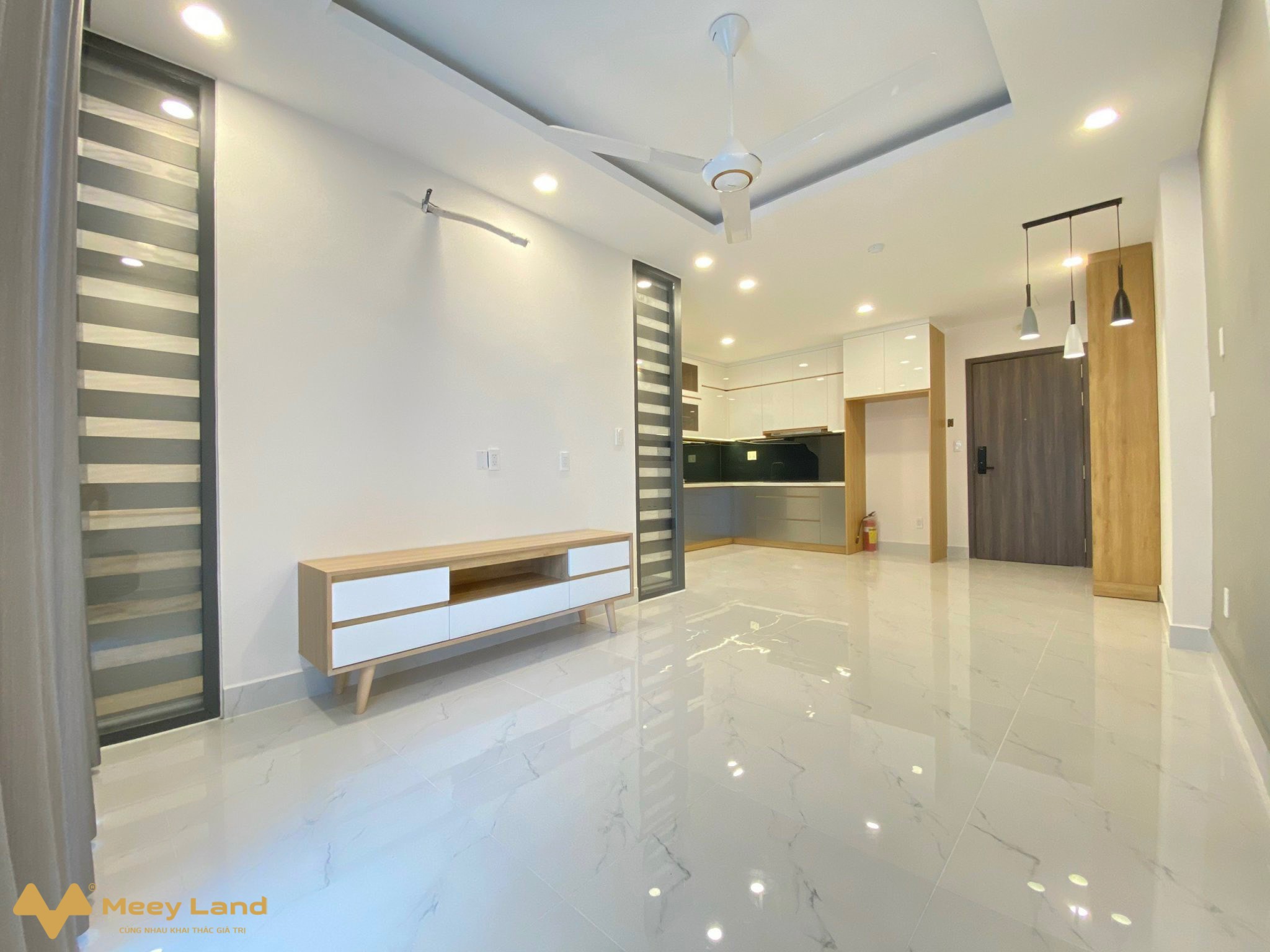 Bán gấp căn hộ 2 phòng ngủ 74m2 nhà hoàn thiện giá 5,3 tỷ tổng giá