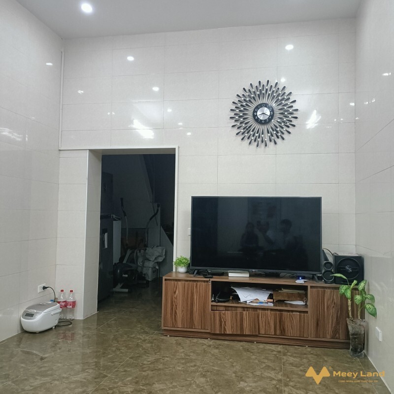 Bán gấp nhà phố Bạch Mai, 70m2, mặt tiền 4,2m, giá 5,2 tỷ