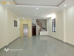 Bán nhà Lạc Long Quân, Cầu Giấy, 60m2 x 7T, ô tô