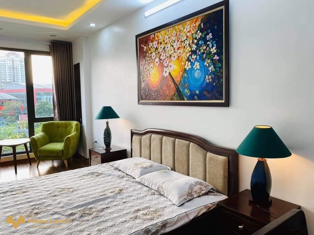 Bán nhà Nguyễn Hoàng Tôn, Tây Hồ, 77m2, 5 tầng, ô tô