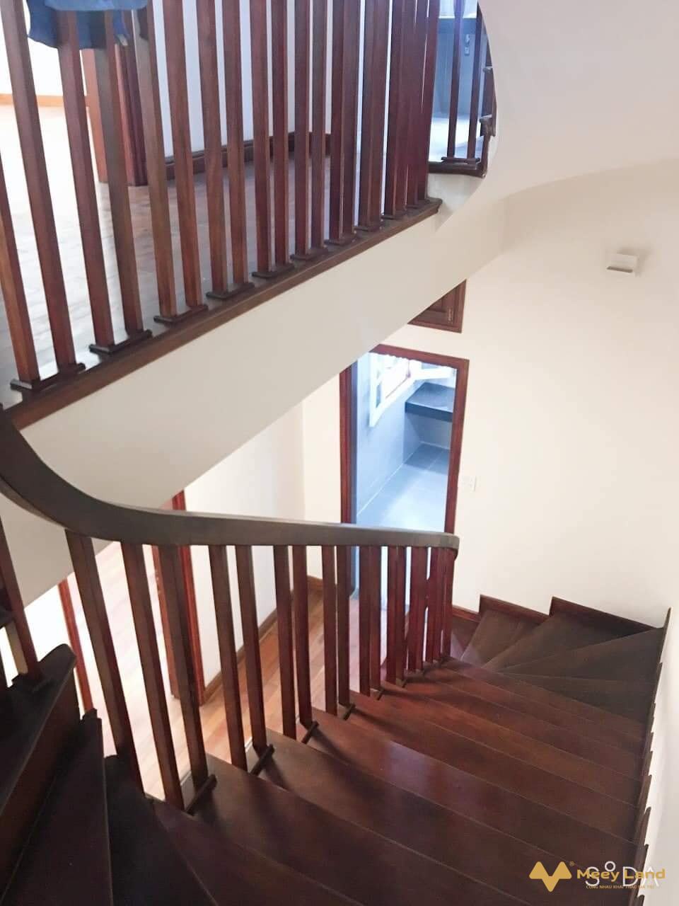 Bán biệt thự Phùng Chí Kiên, Cầu Giấy, 119m2 x 4 tầng, ô tô