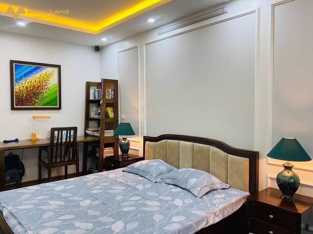 Bán nhà Nguyễn Hoàng Tôn, Tây Hồ, 77m2, 5 tầng, ô tô