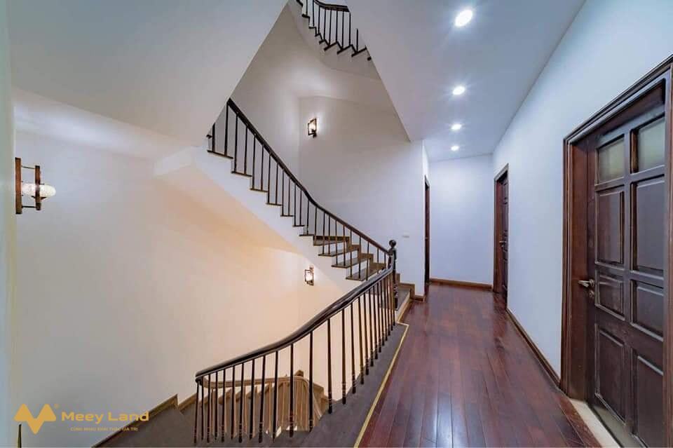 Bán biệt thự Mỹ Đình, Nam Từ Liêm, 199m2 x 4 tầng