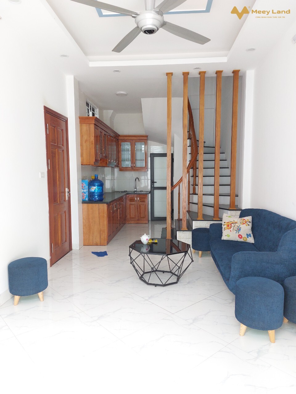 Hàng hot! Bán Nhà Ngọc Lâm, Long Biên 5 tầng, 33m2 chỉ 7,4 tỷ.....