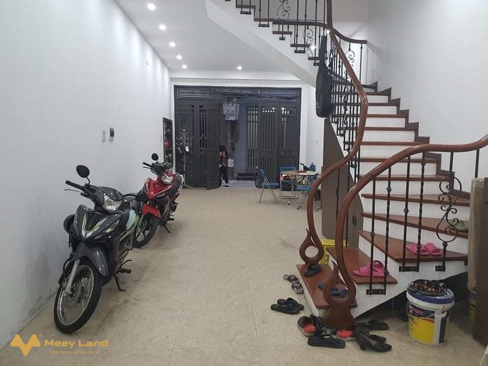 Bán nhà Phùng Chí Kiên, Cầu Giấy, 60m2 x 5 tầng, ô tô