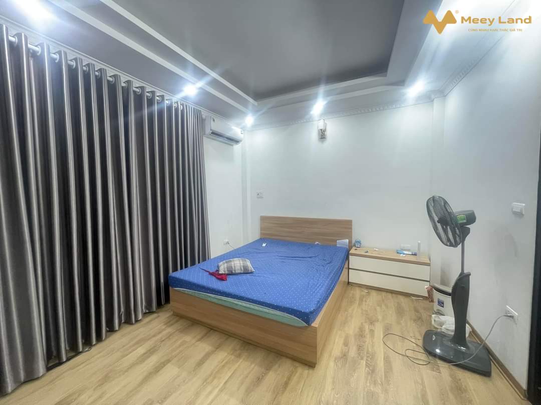 Bán nhà dân xây, Việt Hưng, Long Biên 33m2, 5 tầng giá 6,98 tỷ