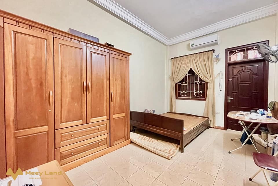 Bán nhà dân xây, phố Việt Hưng, Long Biên 4 tầng, 36m2 giá 8 tỷ