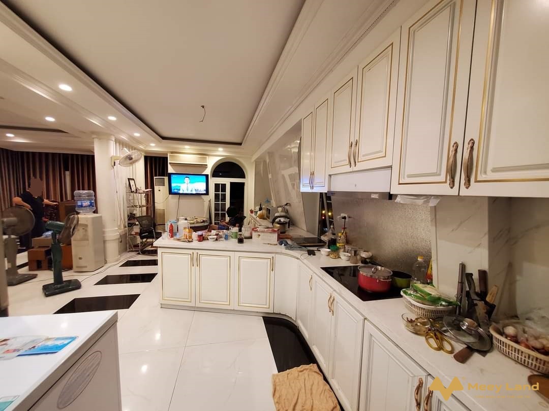 Bán Biệt thự đường Tây Hồ, 394m x 6 tầng