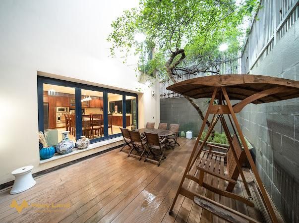Bán Biệt thự đường Tây Hồ, 394m x 6 tầng