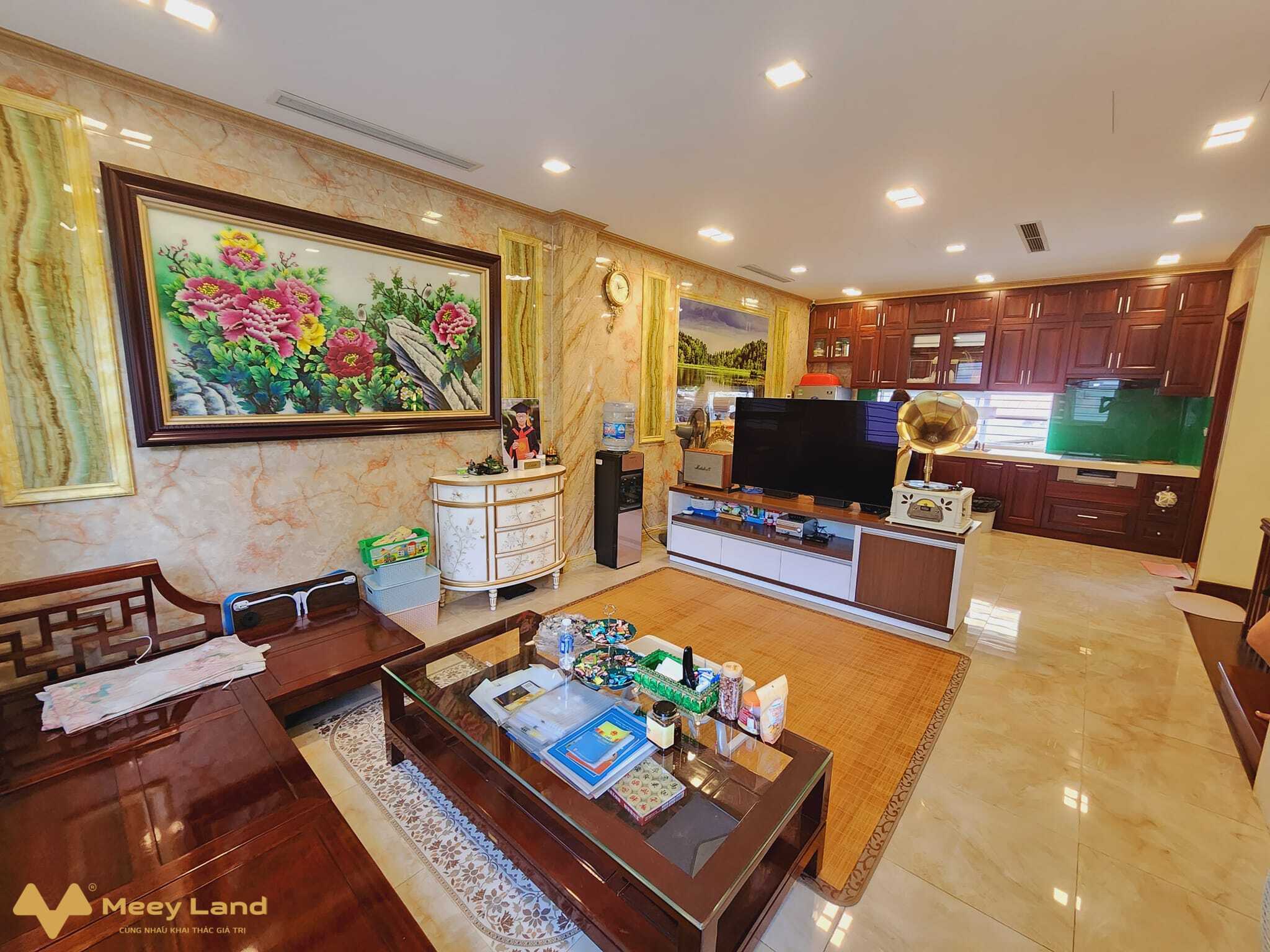 Siêu phẩm đẹp - bán nhà Nguyễn Văn Cừ, Long Biên 48m2, 6 tầng giá 10,5 tỷ (Thoáng sáng)