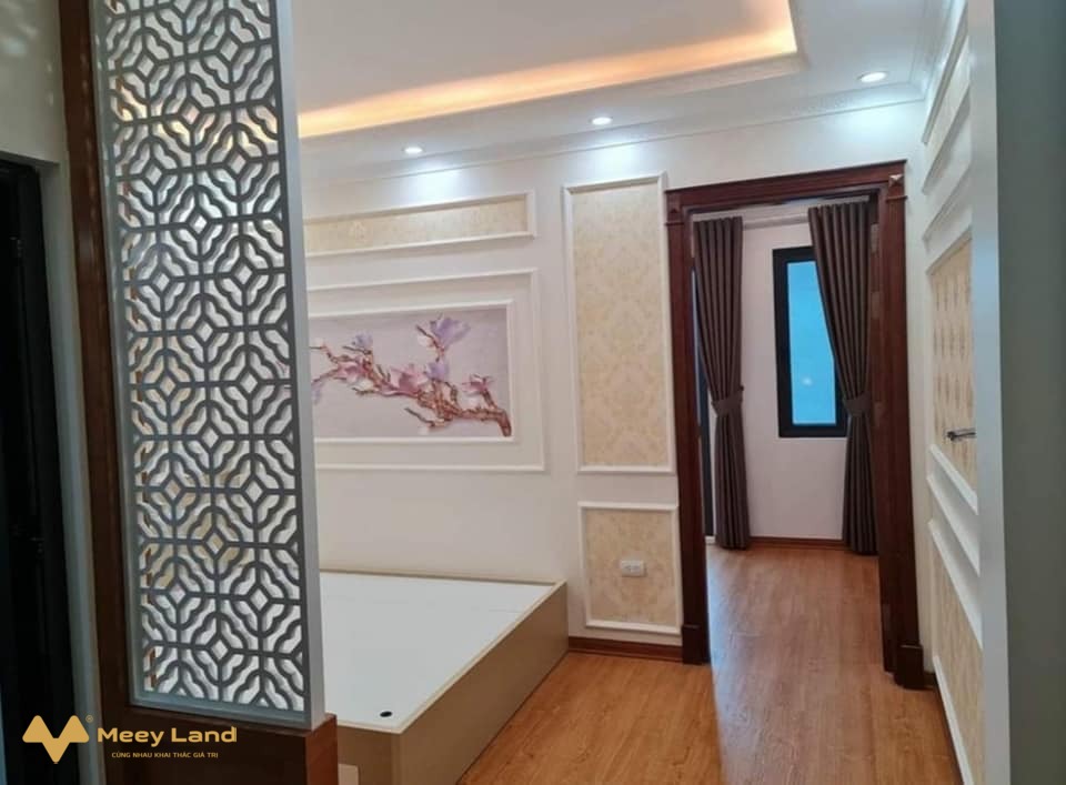 Bán gấp nhà Phúc Lợi, Long Biên 5 tầng, 33m2 chỉ 5.85 tỷ