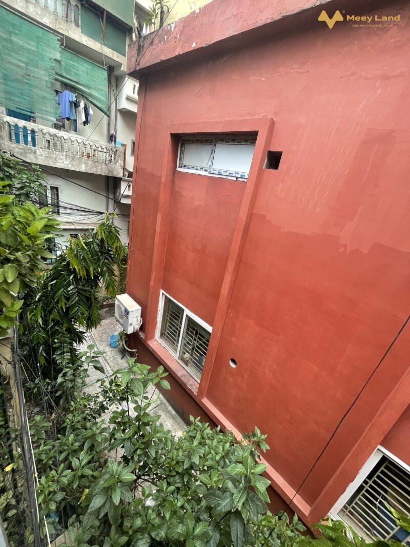 Bán gấp nhà phố Bạch Mai, 70m2, mặt tiền 4,2m, giá 5,2 tỷ