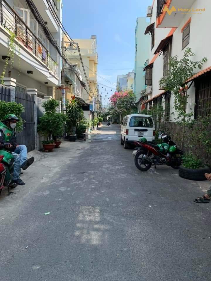 Cần bán gấp nhà, Lê Văn Việt Quận 9, hẻm ô tô 6m, 2 tầng lầu 65m2, giá 3,8 tỷ