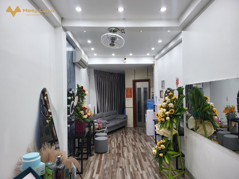 Bán gấp nhà mặt phố Bạch Mai 48m2, 6 tầng, mặt tiền 3m, giá 16,6 tỷ