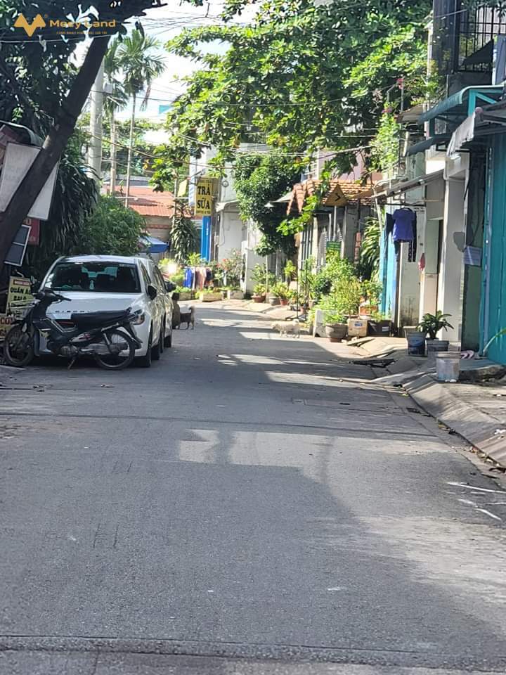 Cần bán gấp nhà, đường số 24, Long Thạnh Mỹ, quận 9, đường ô tô 6m, 1 tầng lầu 80m2, giá 3,2 tỷ