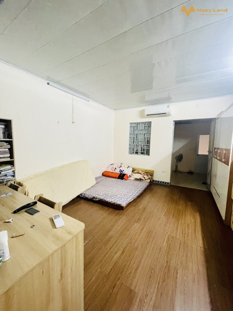 Bán gấp nhà phố Bạch Mai, 70m2, mặt tiền 4,2m, giá 5,2 tỷ