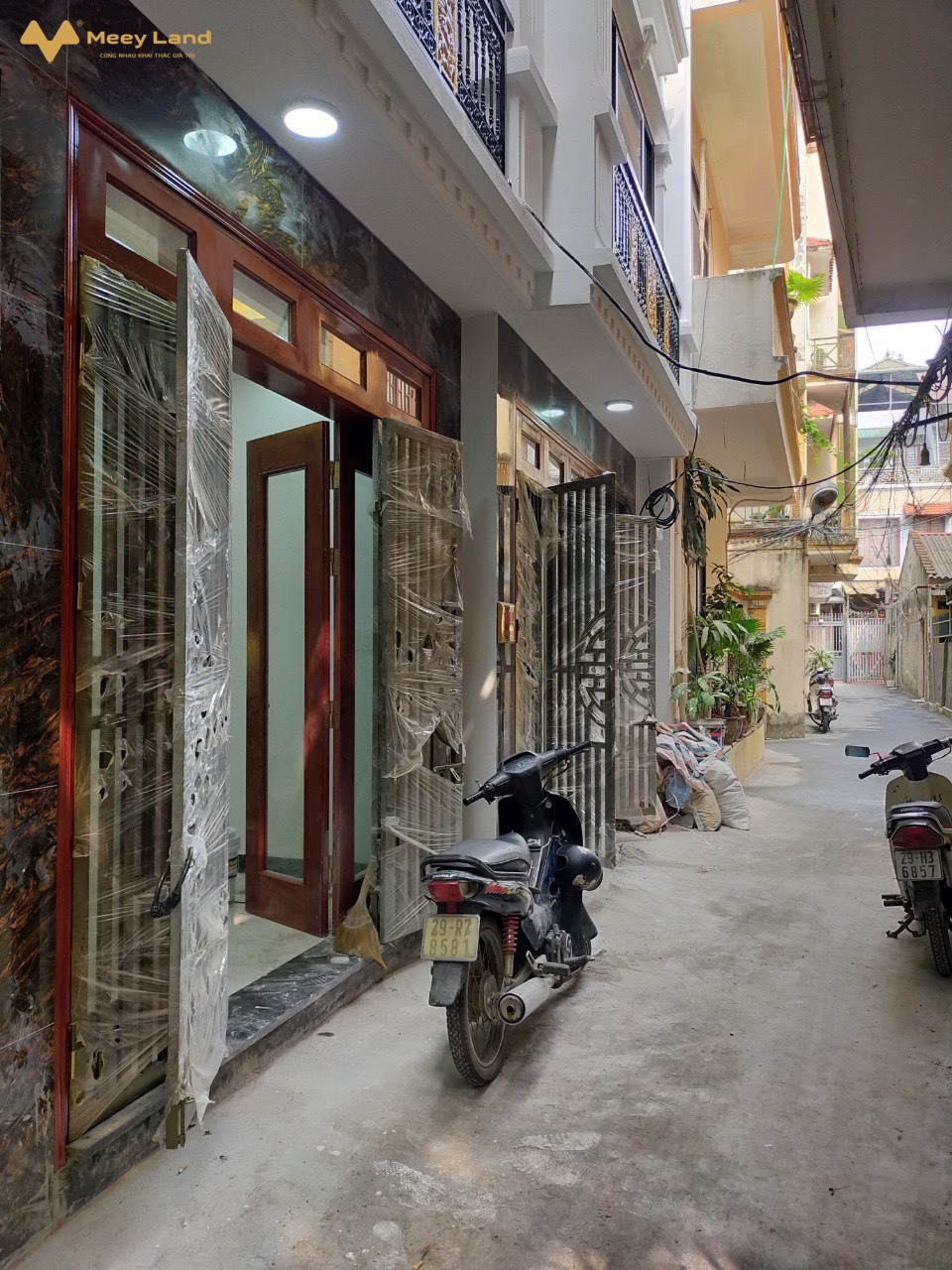 Bán nhà ô tô đỗ cửa. 47m2, 3 tầng, cách bến Yên Nghĩa 1.1km, giá 1.95 tỷ