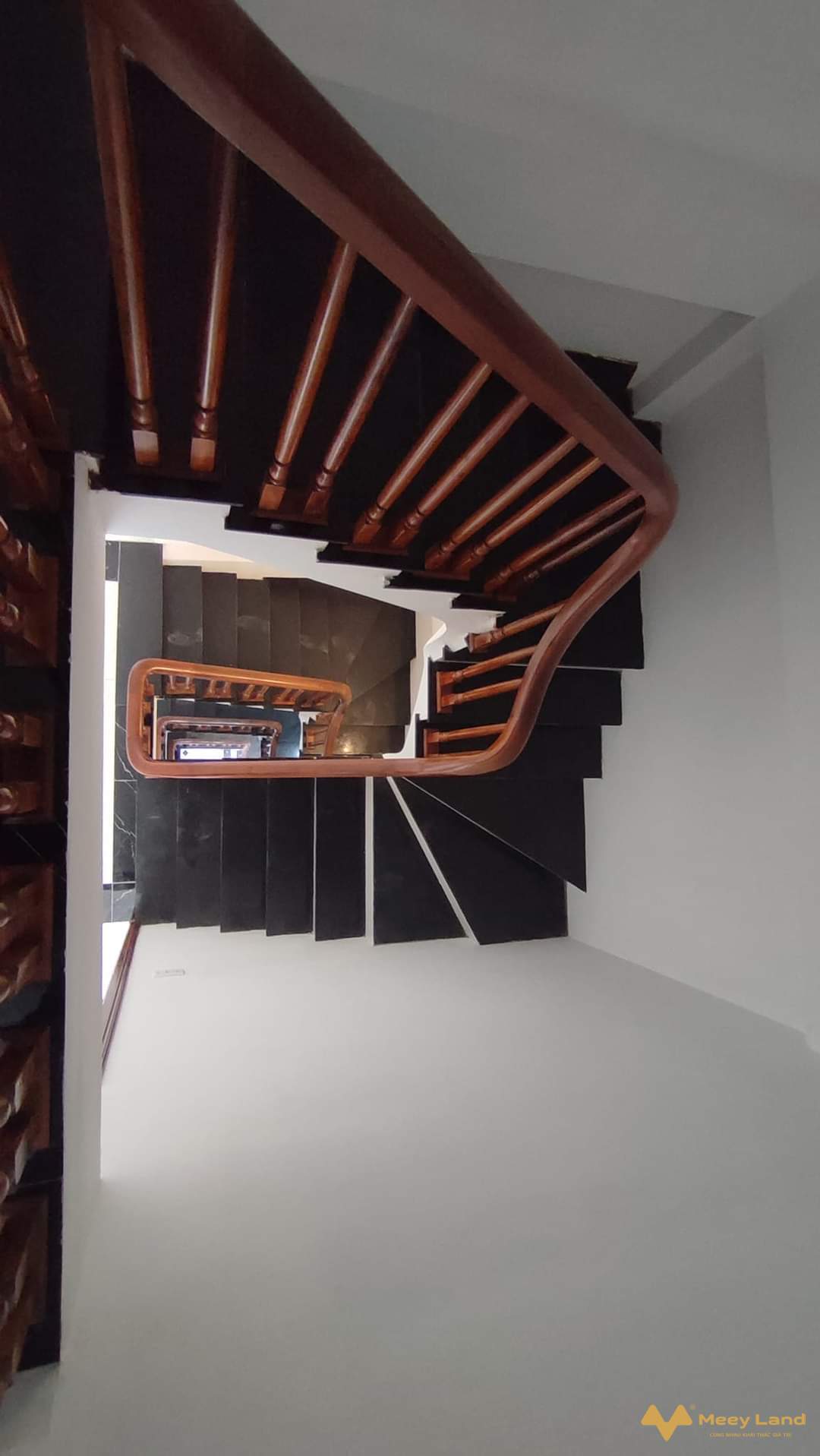 Nhà 32m2, 5 tầng, kinh doanh, tại Phú Lãm, cạnh Đại học Đại Nam