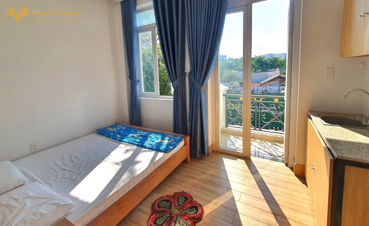 Bán nhà mặt tiền đường 64 phường Bình Trưng Đông, quận 2, giá 12,5 tỷ