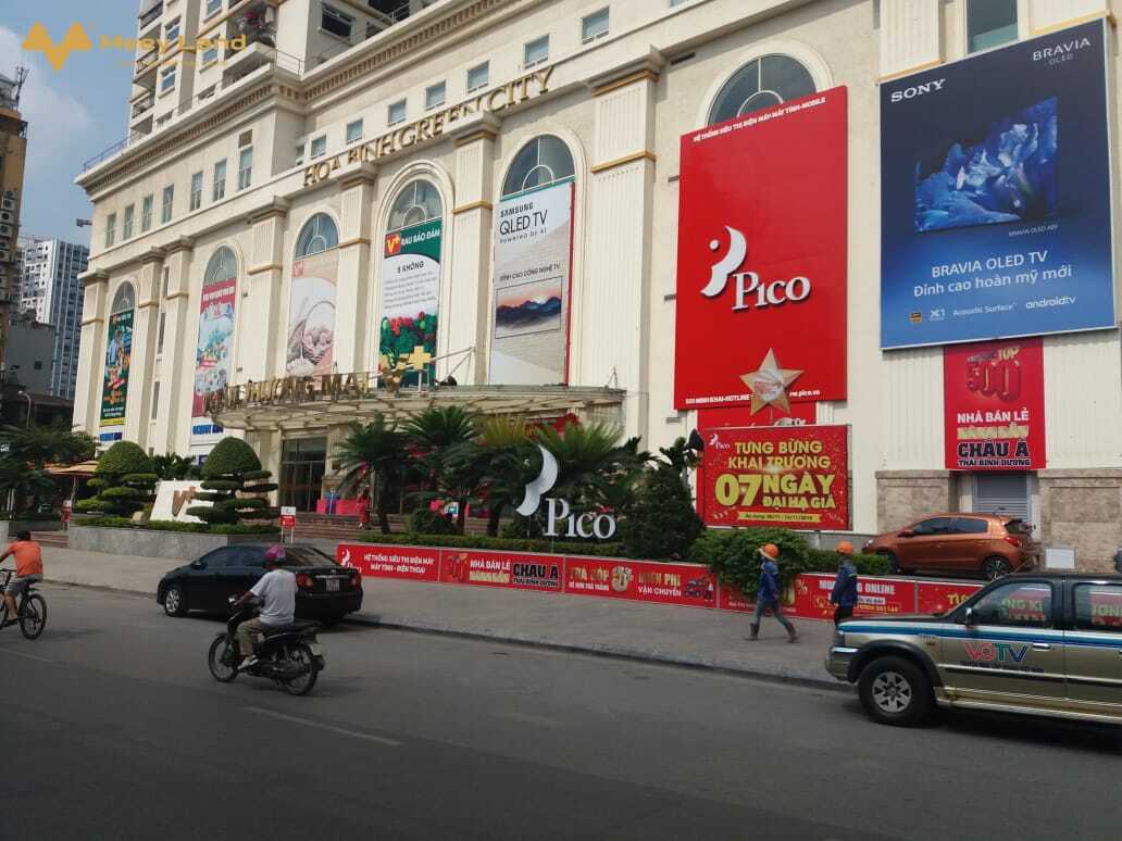 NHÀ MẶT PHỐ- VỈA HÈ RỘNG 5M - KINH DOANH ĐỈNH - THÍCH HỢP XÂY TOÀ NHÀ KINH DOANH DÒNG TIỀNMô tả: Minh khai là con phố 2 chiều, qui hoạch ổn định với 8 làn xe oto, vị trí trung tâm bạt ngàn tiện ích như gần các trường học, siêu thị, trung tâm thương mại, hàng xóm của Times City, nên kinh doanh gì cũng ngon. - Vỉa hè cực rộng, làm sân bóng được.- Nhà cấp 4 lên rất thích hợp đập đi xây toà dịch vụ 7-9 tầng, hàng tháng chỉ việc đếm tiền.- Nhà cấp 4, xác định bán đất nên không có gì để mô tả.Sổ đỏ nở hậu, pháp lý rõ ràng, sẵn sàng giao dịch!Giá 25.5 tỷLiên hệ: Nhật Anh (50 tuổi) - 0988452429