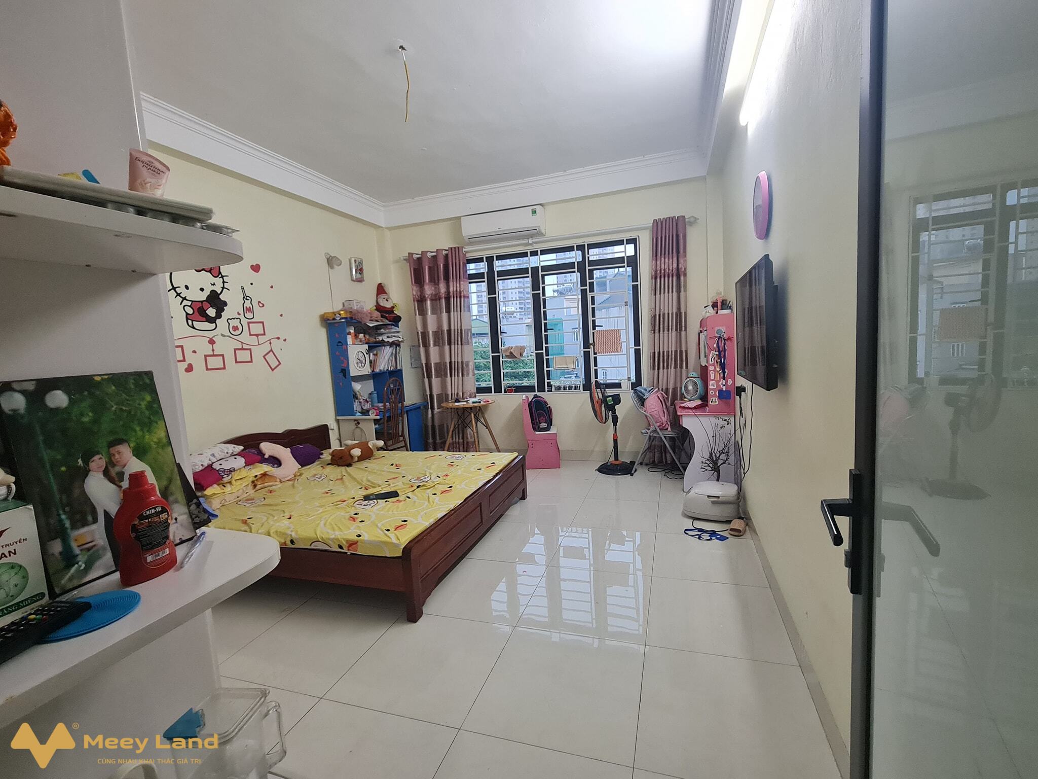 Cần bán gấp nhà Ngô Gia Tự, Long Biên 36m2, 5 tầng chỉ 7,65 tỷ (Tặng lại nội thất)