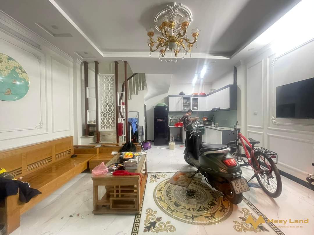 Bán nhà dân xây, Việt Hưng, Long Biên 33m2, 5 tầng giá 6,98 tỷ