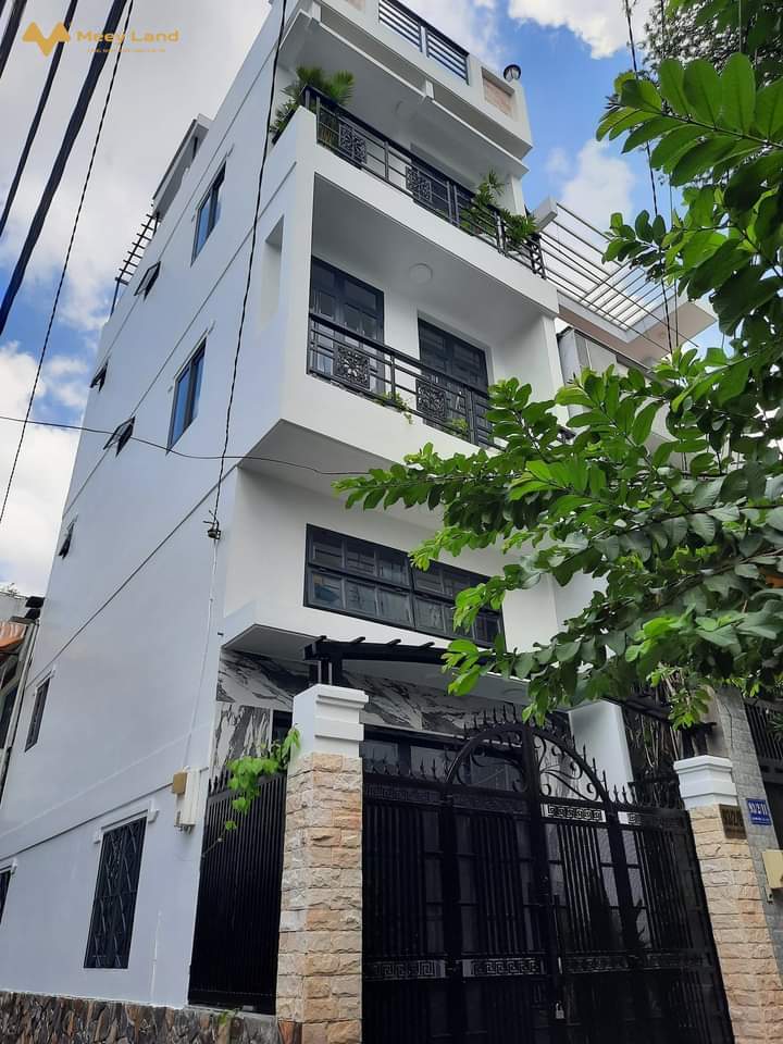 Cần bán gấp nhà, Nguyễn Văn Tăng, quận 9, hẻm ô tô 5m, 3 tầng lầu 60m2, giá 5,2 tỷ