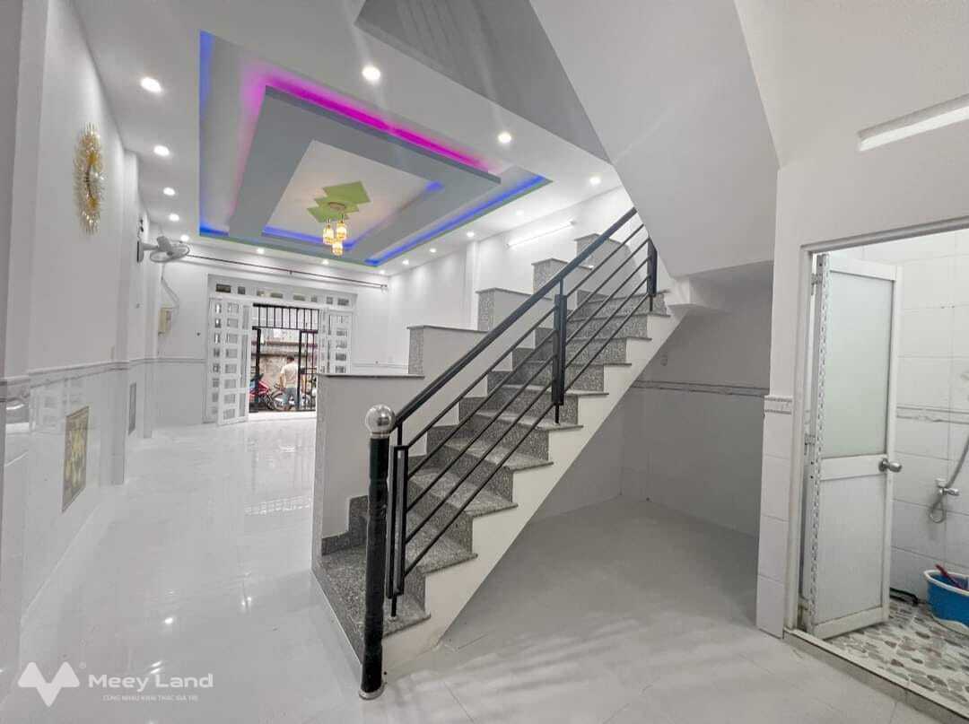 Bán nhà 2 phòng ngủ gần trường tiểu học Xuân Thới Thượng 1,6 tỷ gọi xem nhà