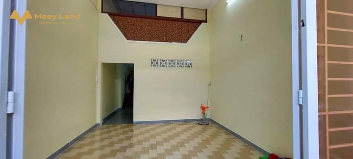 Cần bán gấp nhà, đường 102, quận 9, đường ô tô 6m, 2 tầng lầu 90m2, giá 4,3 tỷ