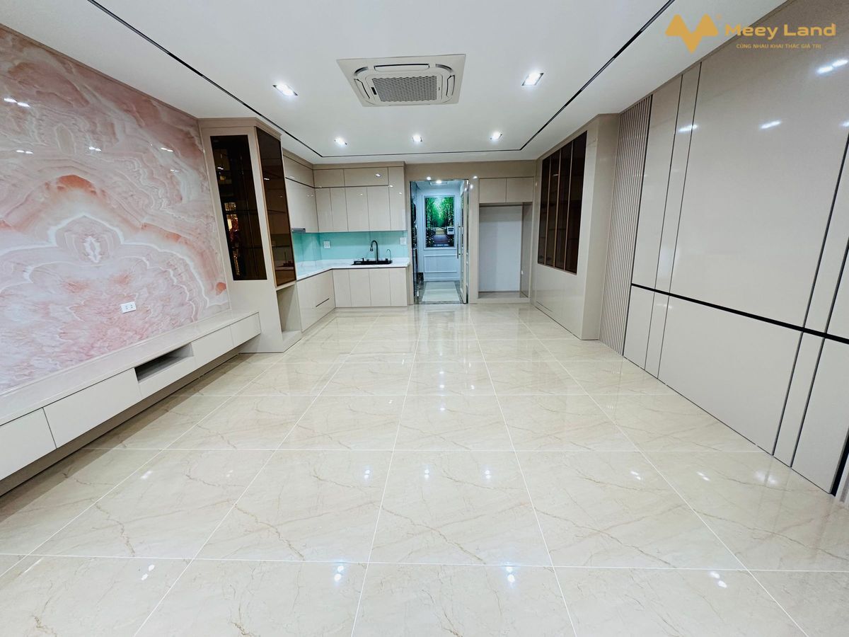 Cần bán gấp nhà phân lô phố Phạm Tuấn Tài, 55m2, vỉa hè, 3 ô tô tránh, thang máy, 19,7 tỷ