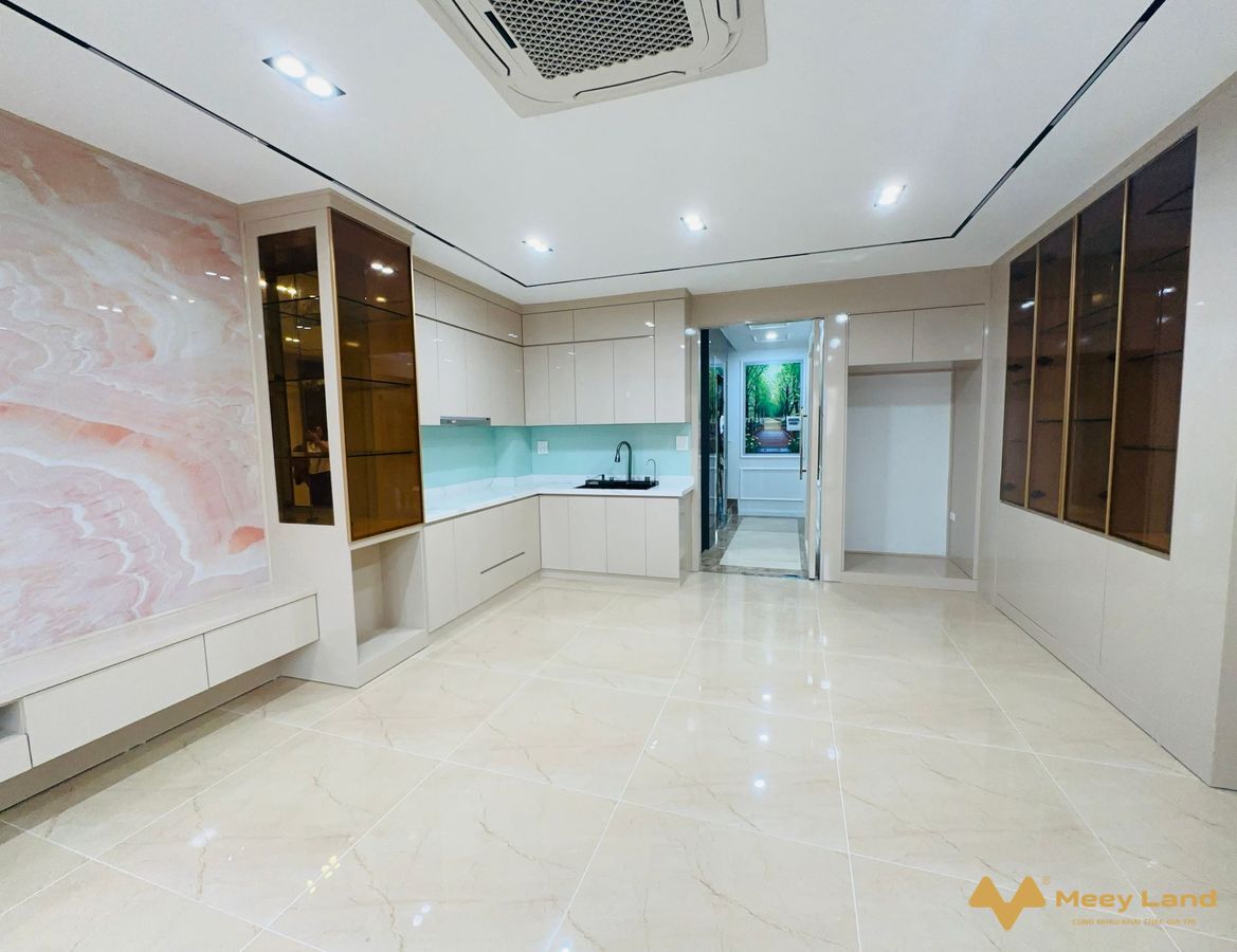 Cần bán gấp nhà phân lô phố Phạm Tuấn Tài, 55m2, vỉa hè, 3 ô tô tránh, thang máy, 19,7 tỷ