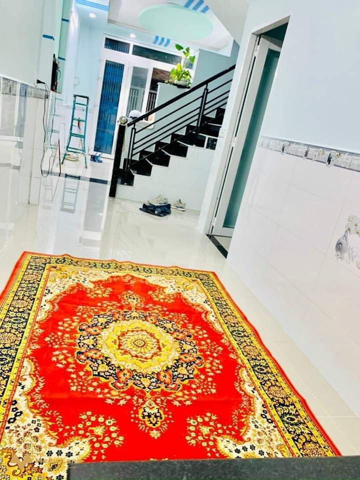 Cần bán gấp nhà, Làng Tăng Phú, quận 9, hẻm ô tô 5m, 3 tầng lầu 56m2, giá 3,1 tỷ