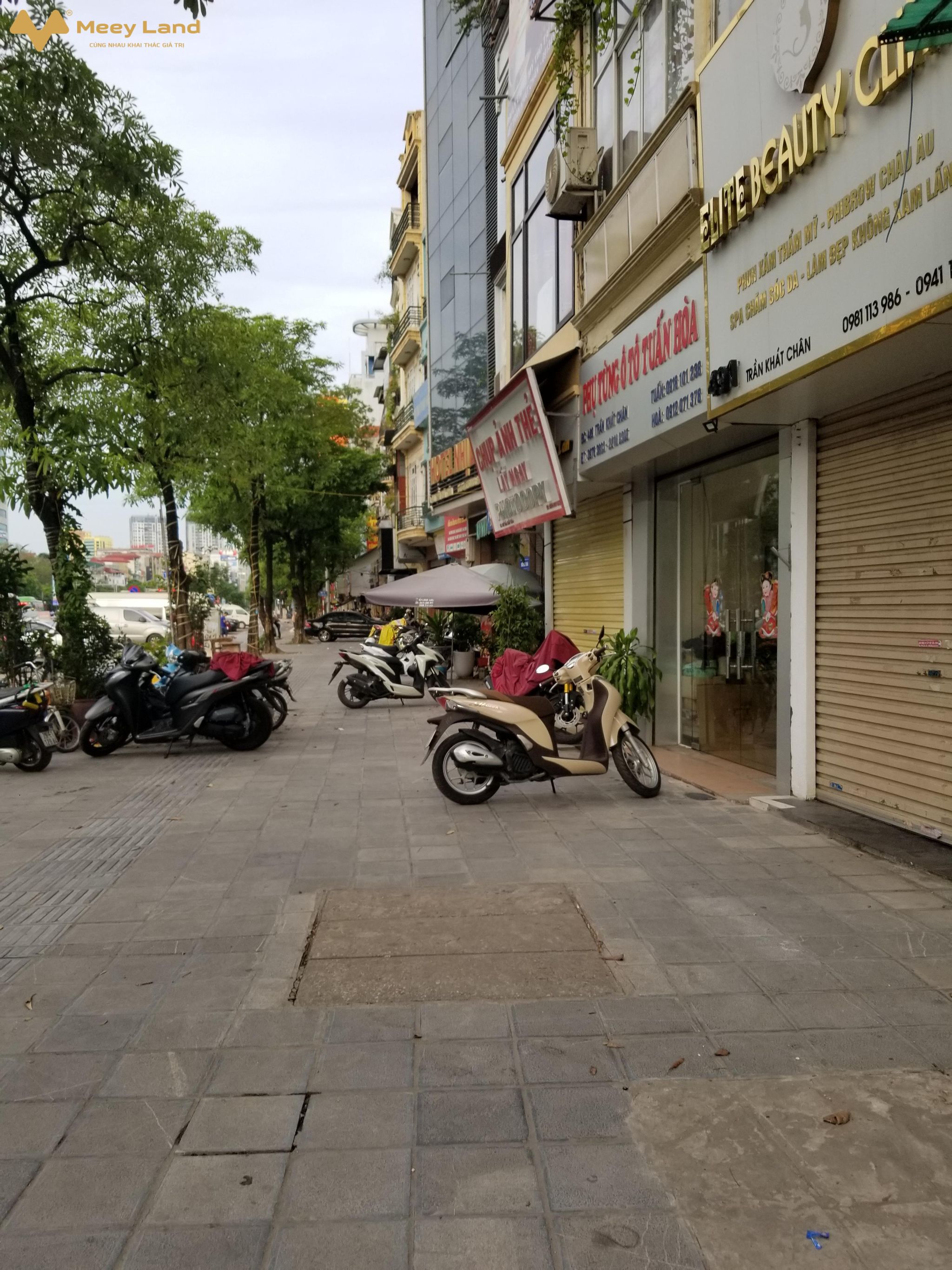 Bán gấp nhà mặt phố Trần Khát Chân 70m2, 3 tầng, mặt tiền 6m, giá 18,5 tỷ