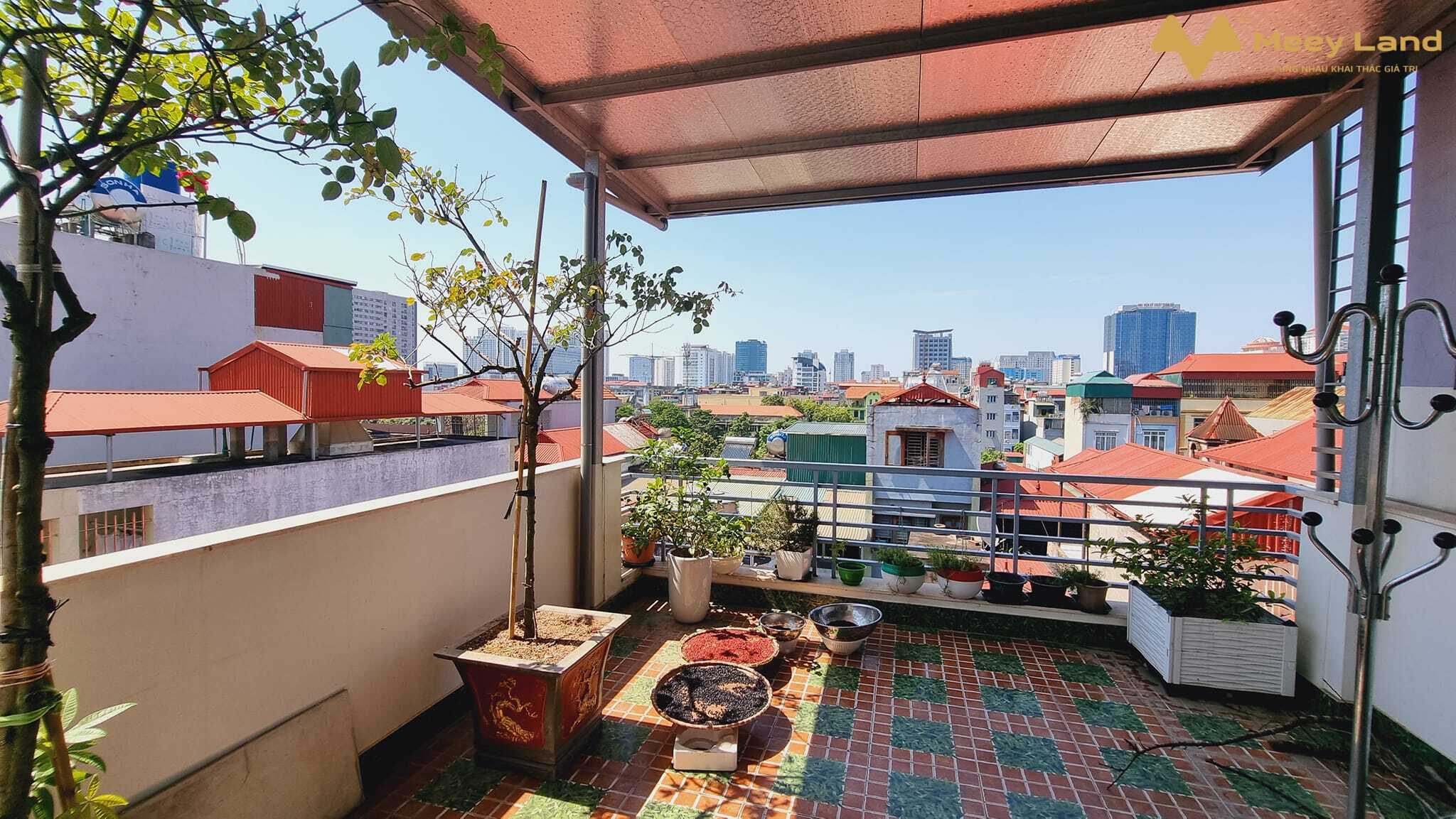 Cần bán cực gấp siêu phẩm phân lô Trần Quốc Hoàn 60m2, 7 tầng, lô góc, thang máy, ô tô, kinh doanh