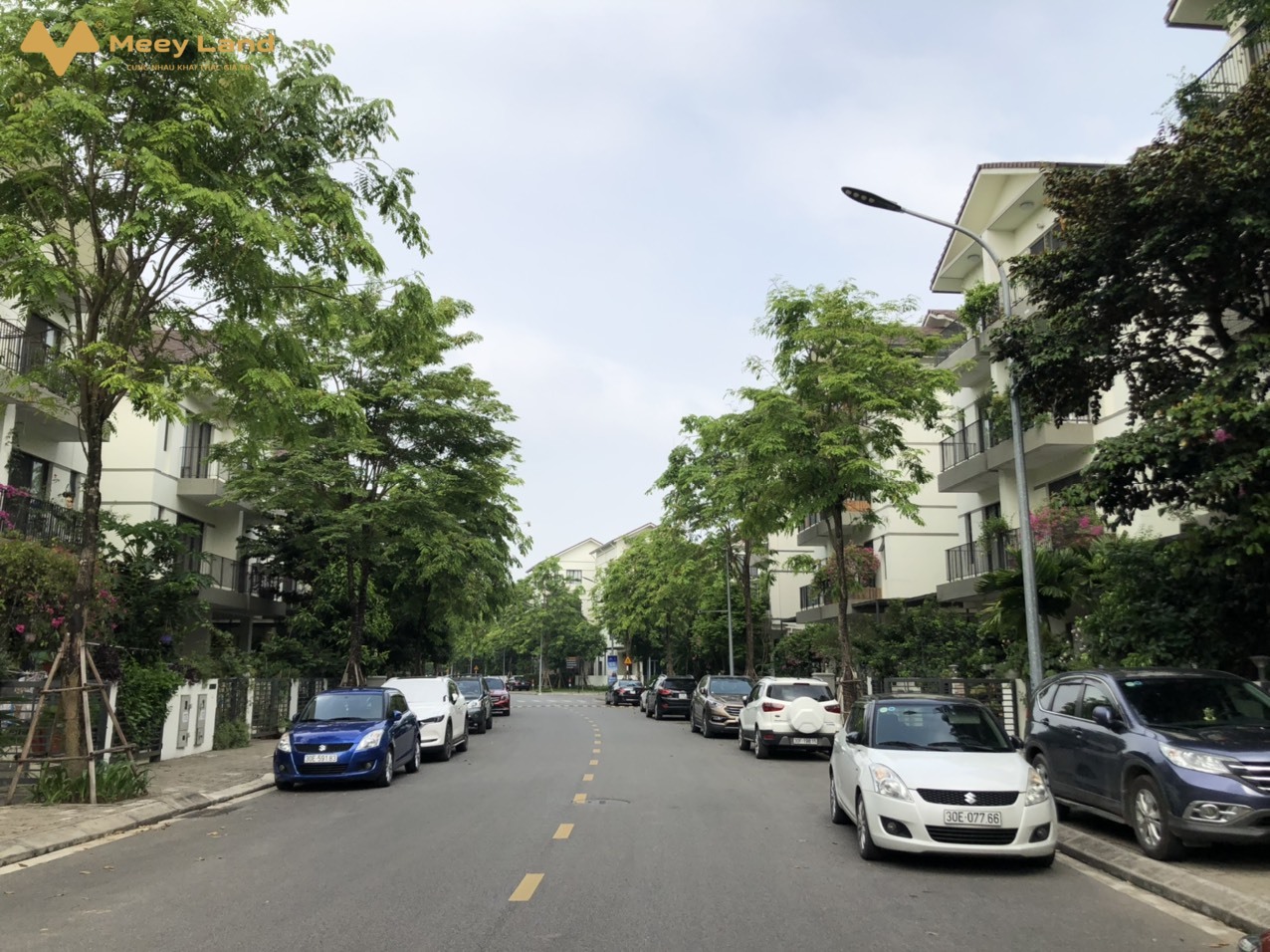 Bán biệt thự Vinhomes Thăng Long về ở ngay, vị trí đẹp nhất khu đô thị