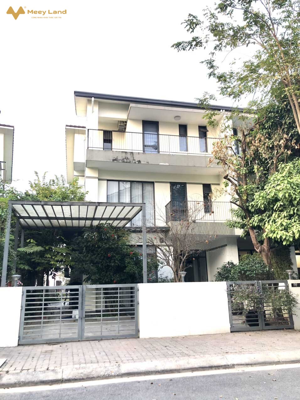 Bán biệt thự Vinhomes Thăng Long về ở ngay, vị trí đẹp nhất khu đô thị