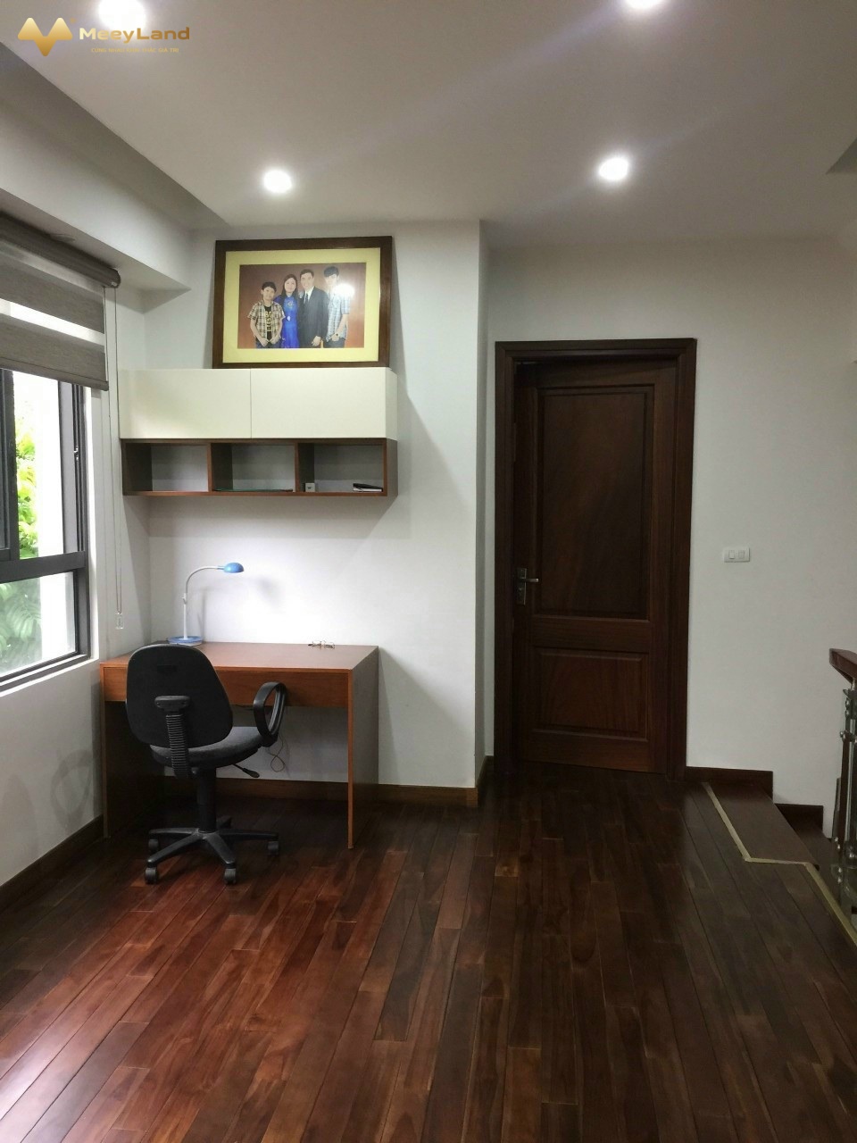 Bán nhanh căn góc biệt thự Vinhomes Thăng Long, 123m2, full nội thất nhập khẩu