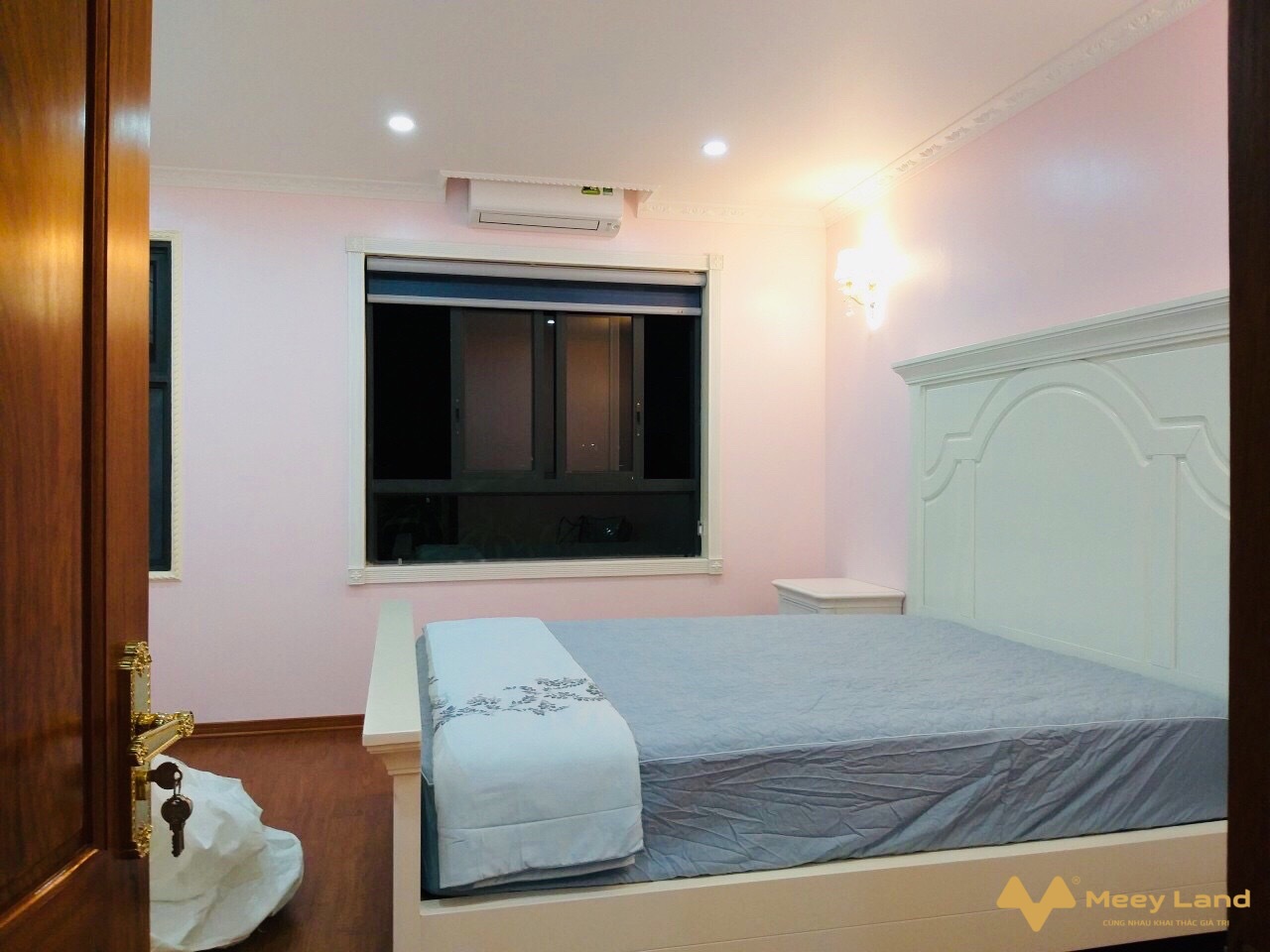 Chính chủ bán lô góc biệt thự Vinhomes Thăng Long, 177m2, nội thất cao cấp