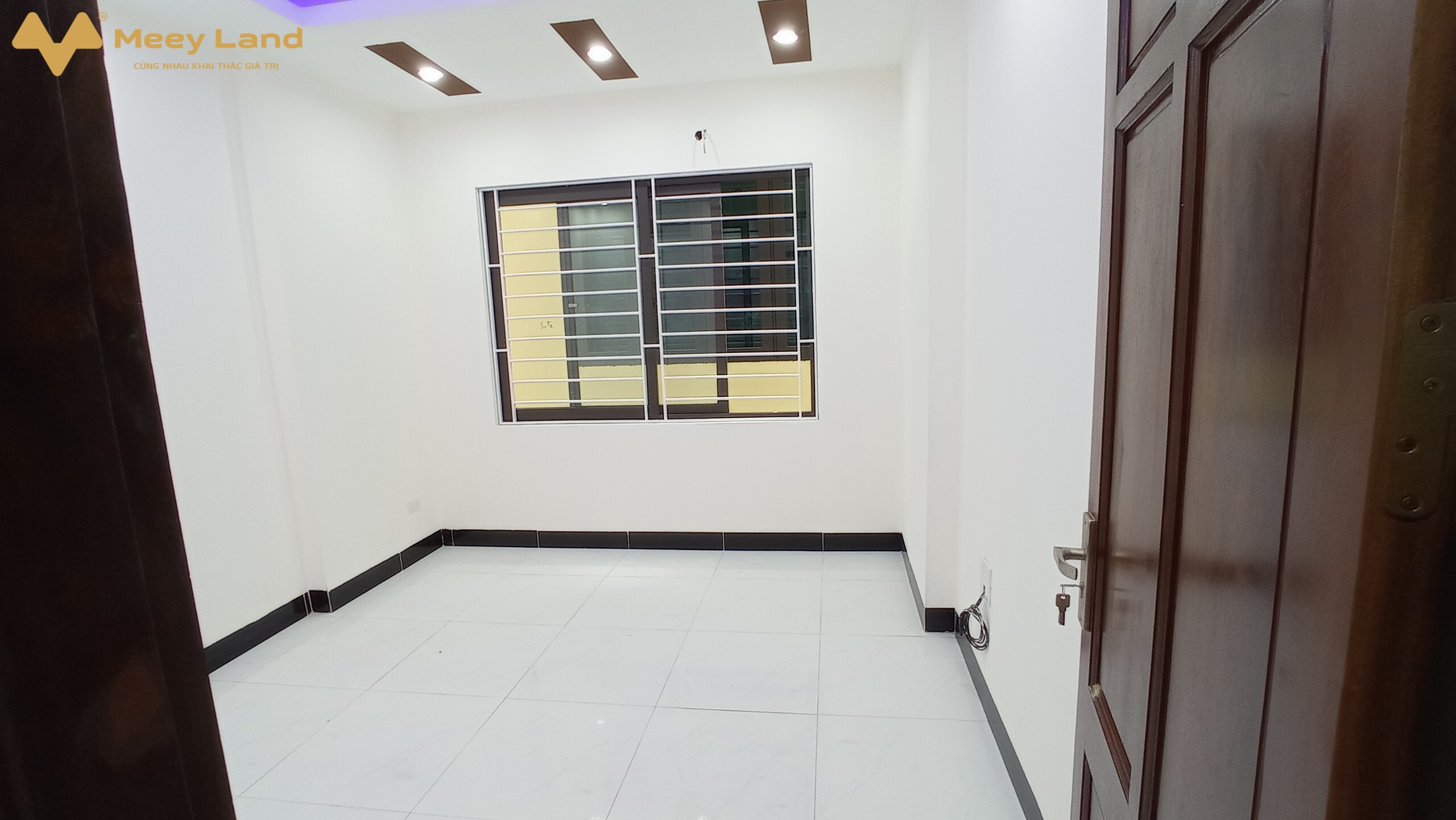 Nhà phân lô, ô tô đỗ cửa tại Đa Sỹ, Hà Trì, Kiến Hưng, diện tích 38m2 x 5 tầng, 4 phòng ngủ, 1 phòng thờ, 1 sân phơi