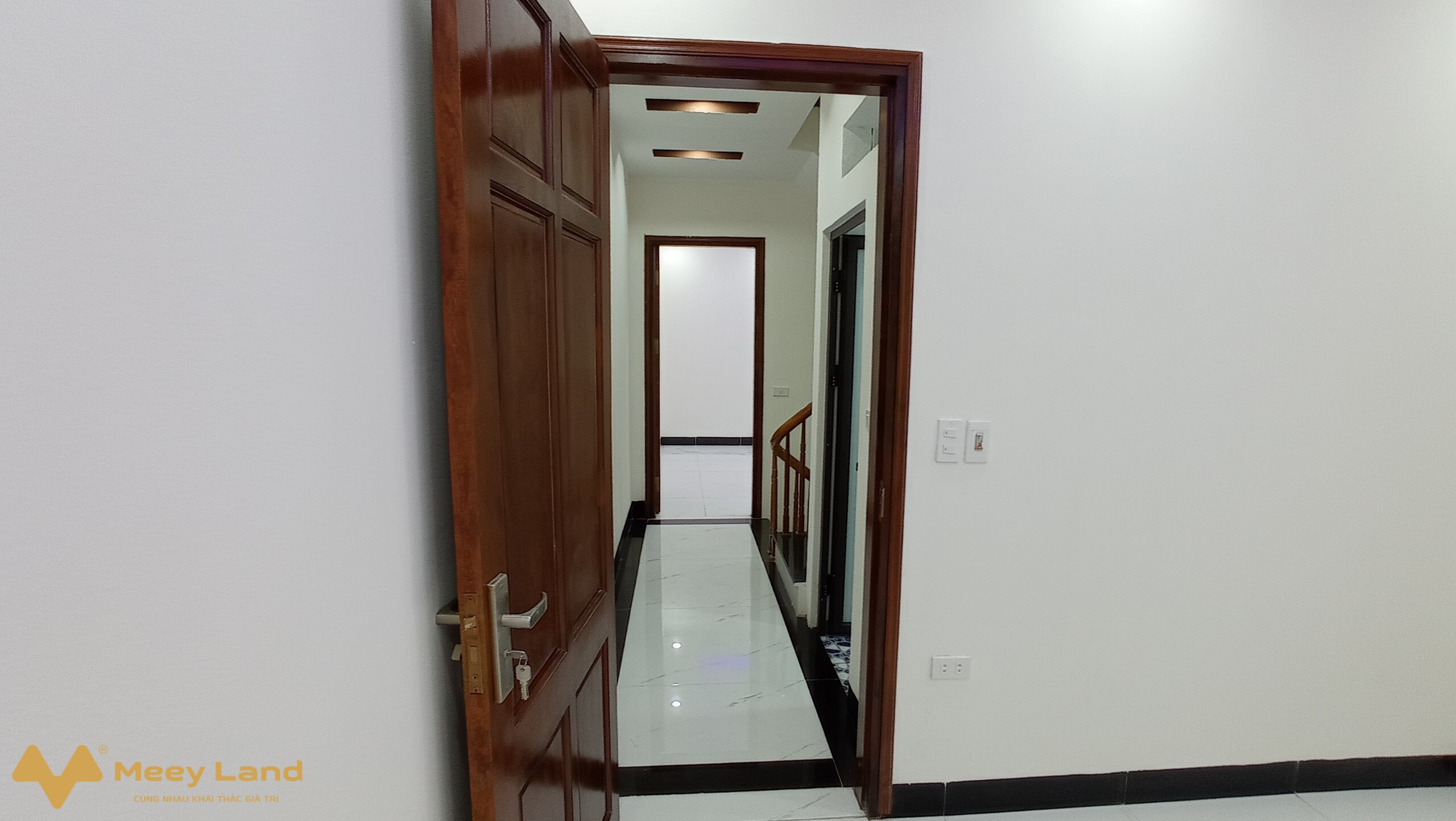 Nhà phân lô, ô tô đỗ cửa tại Đa Sỹ, Hà Trì, Kiến Hưng, diện tích 38m2 x 5 tầng, 4 phòng ngủ, 1 phòng thờ, 1 sân phơi