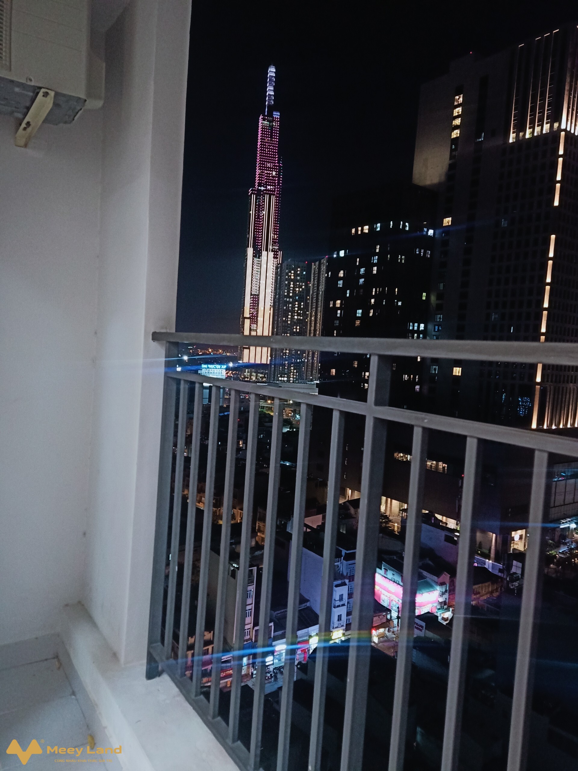 Cho thuê Wilton Tower 2 phòng ngủ full nội thất 15 triệu/ tháng, view Landmark 81