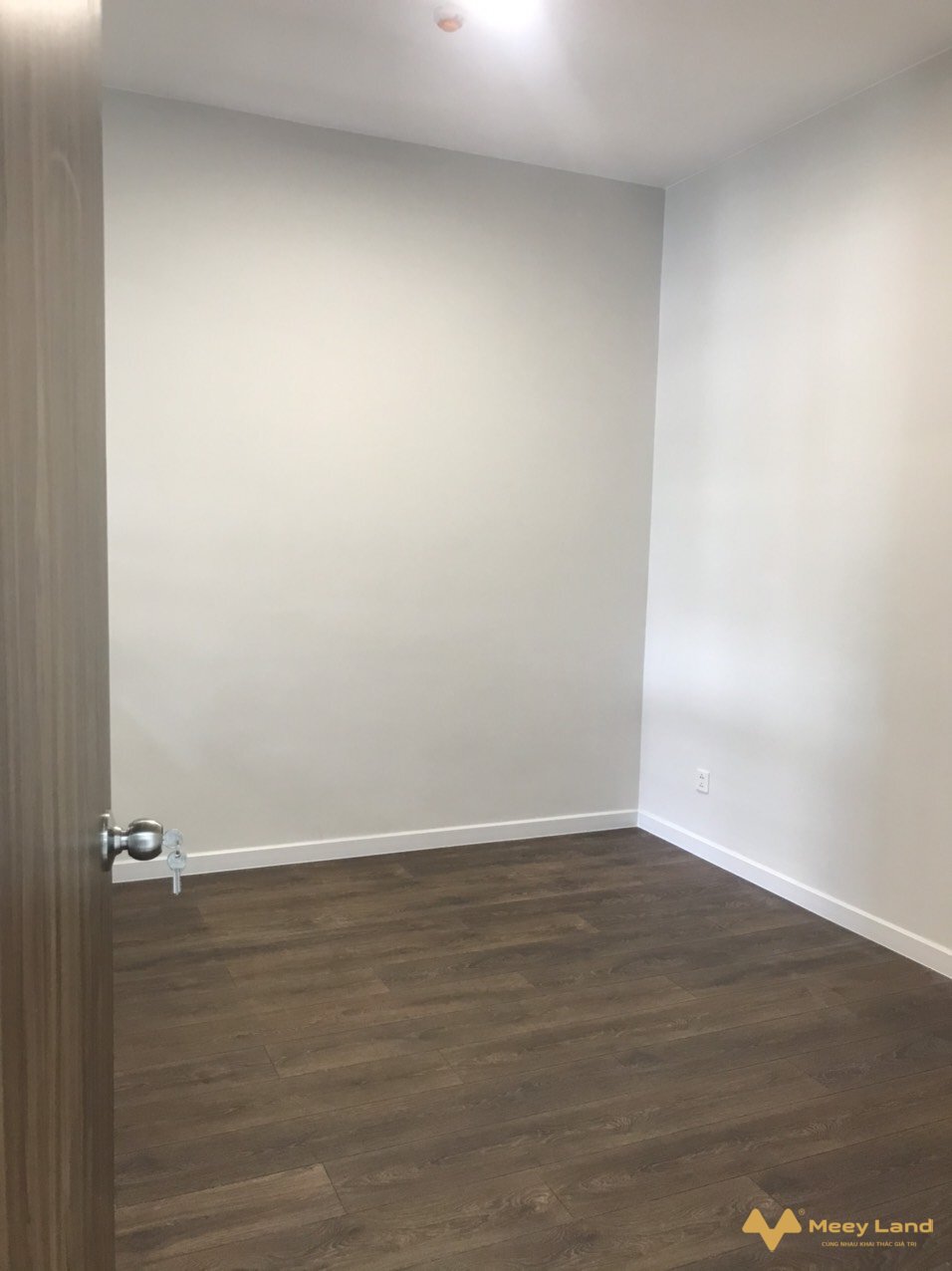Bán căn hộ Block A1 view thành phố Opal Boulevard, 85m2, giá 3,85 tỷ