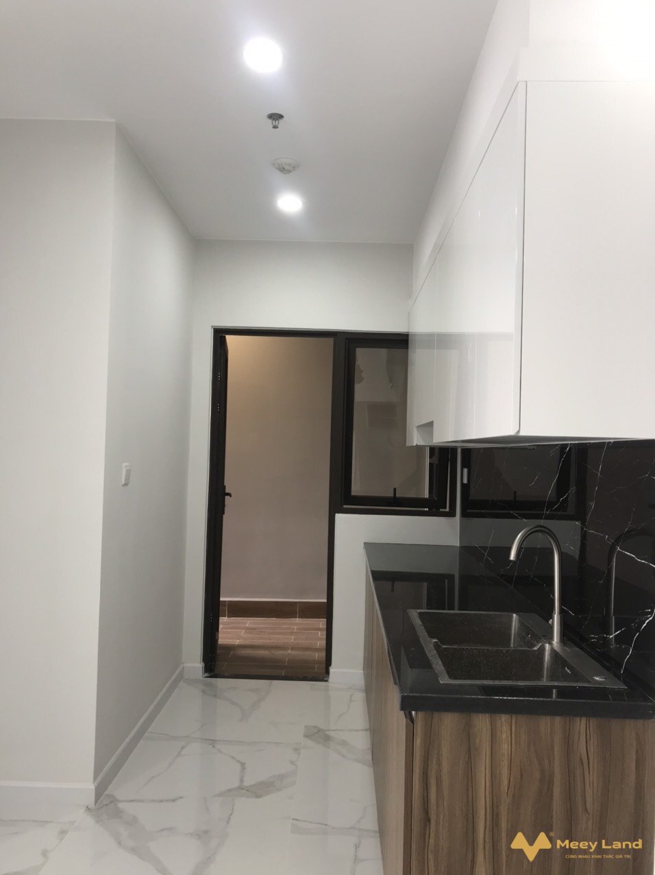 Bán căn hộ Block A1 view thành phố Opal Boulevard, 85m2, giá 3,85 tỷ