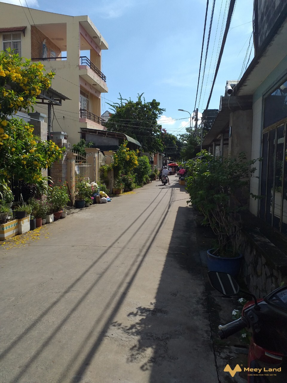 Cần bán gấp nhà mặt tiền đường Lê Văn Việt, quận 9, nhà 4 tầng lầu hẻm ô tô, 70m2 giá chỉ 5,1 tỷ